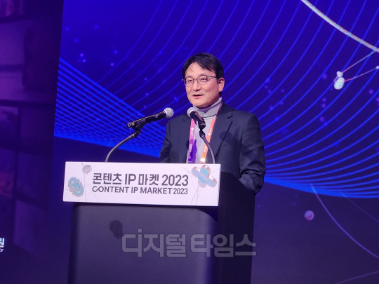 "슈퍼 IP 나오도록 지속 지원… 韓경제 새 활력되도록 최선 다할 것"